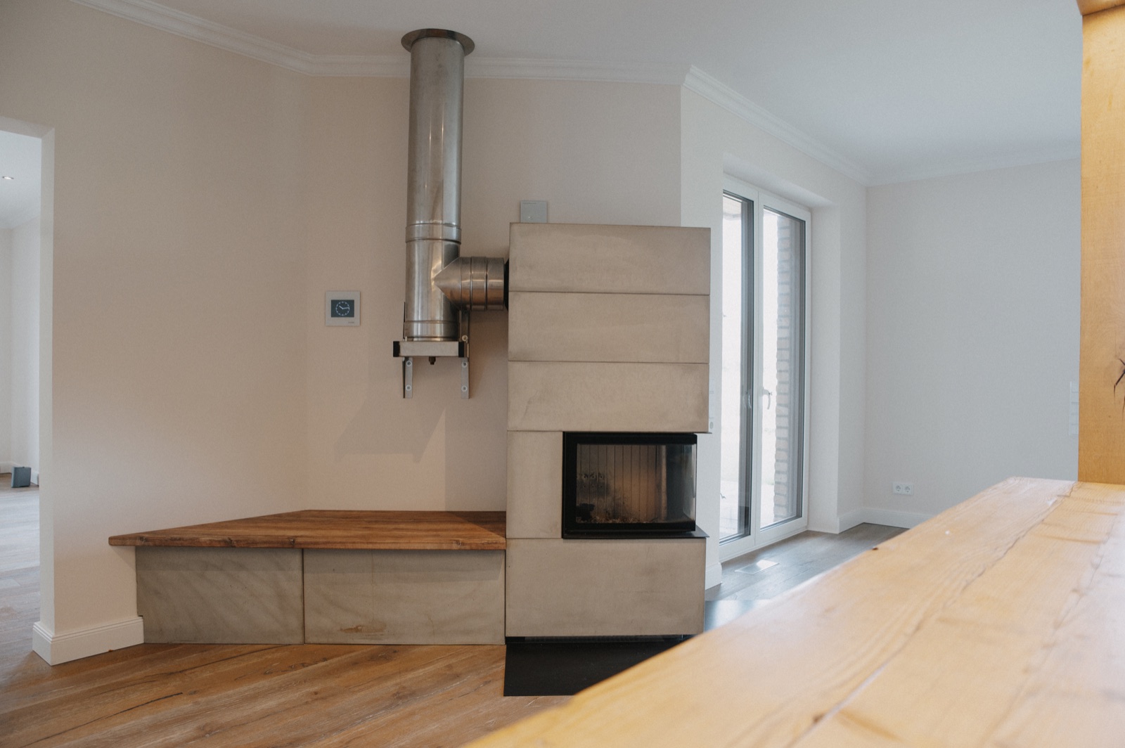Wohnraum mit Kamin